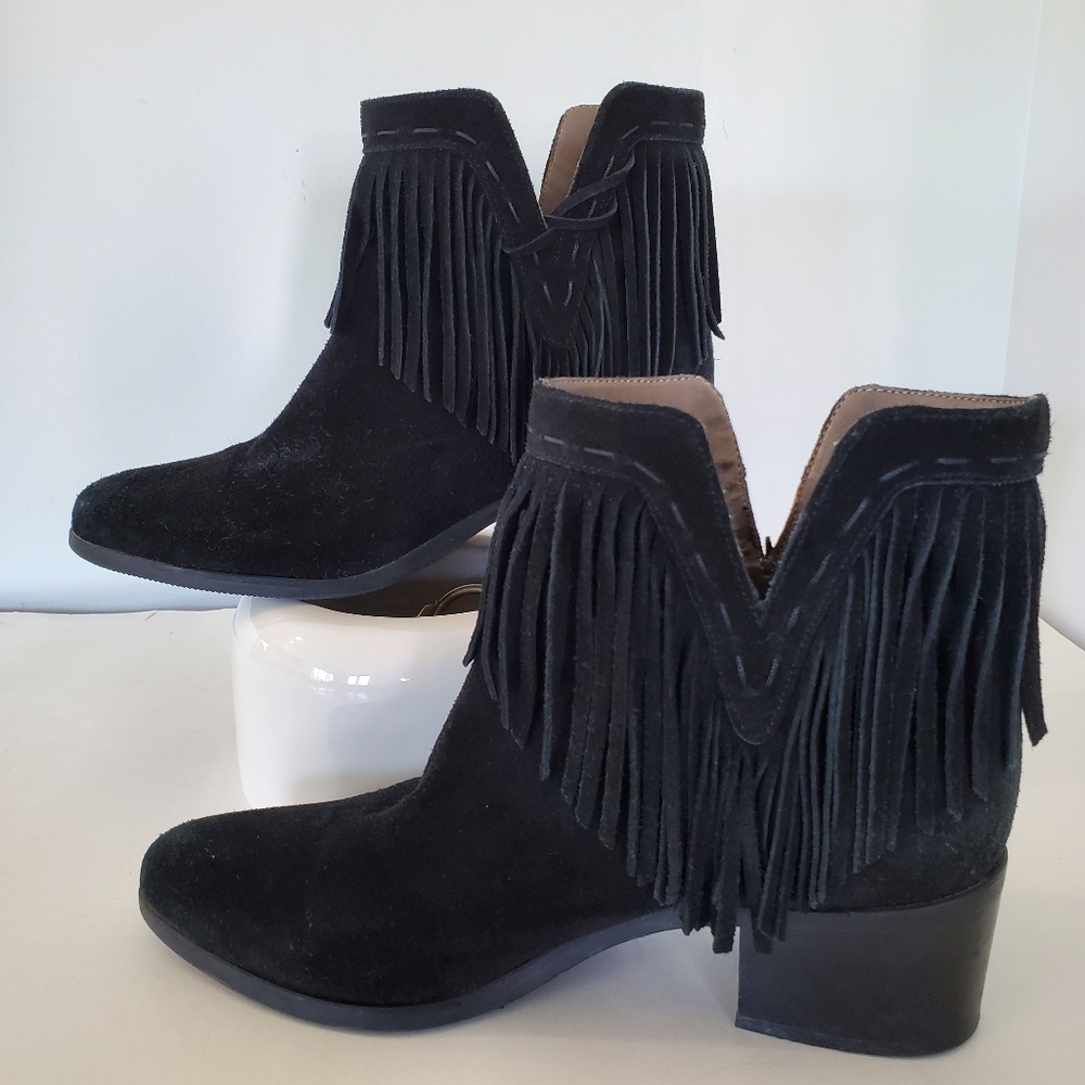 BELLA VITA 7 WW Black Italian Suede Leather TEX Booties Fringed 2" Heel Western - Picture 3 of 14